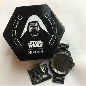 🖤STAR WARS collectors item Black Nixon Watch